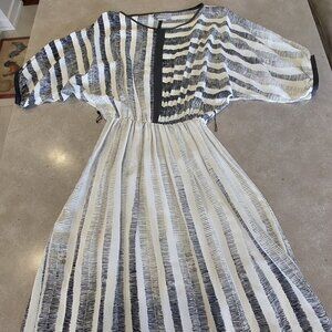 EDIE JOHNE Women's 100% Viscose Black/Cream Dress w/Dolman Sleeves - Size 5/6